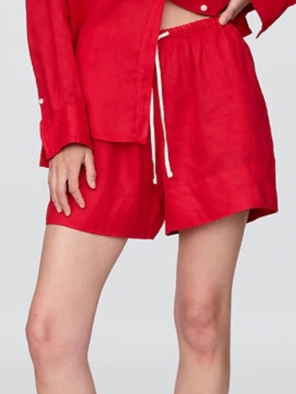 GAP bright red 100% linen easy pull on shorts